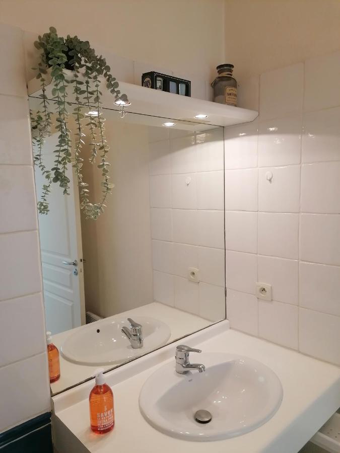 Marseille : Joli T2 Mer Et Collines + Terrasse Екстер'єр фото